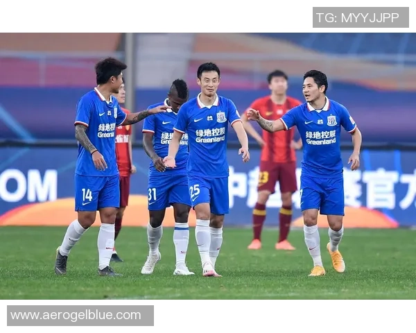 赛后分析：上海足球队与杭州足球队的技术对决及战术解析