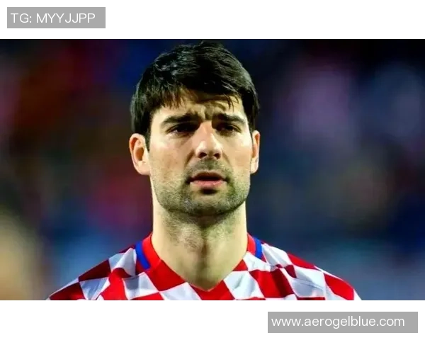 追忆绿茵传奇致敬那些为足球奉献青春的明星们